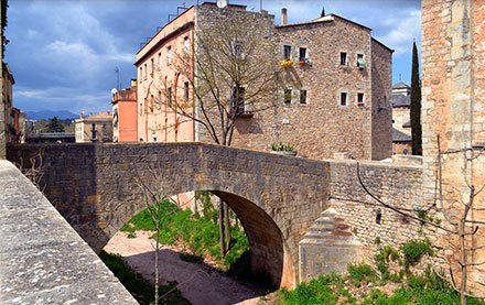 Bridge to Sant Pere de Galligants Abbey