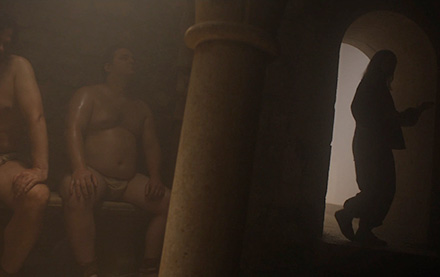 Arya hiding in the Arab Baths